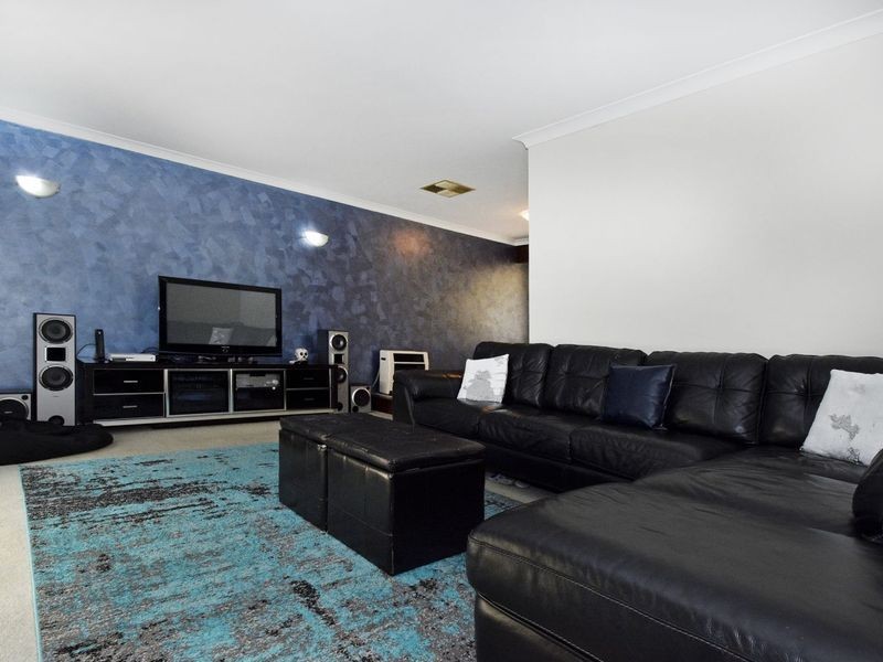 9 Waterloo Court, Alexander Heights WA 6064