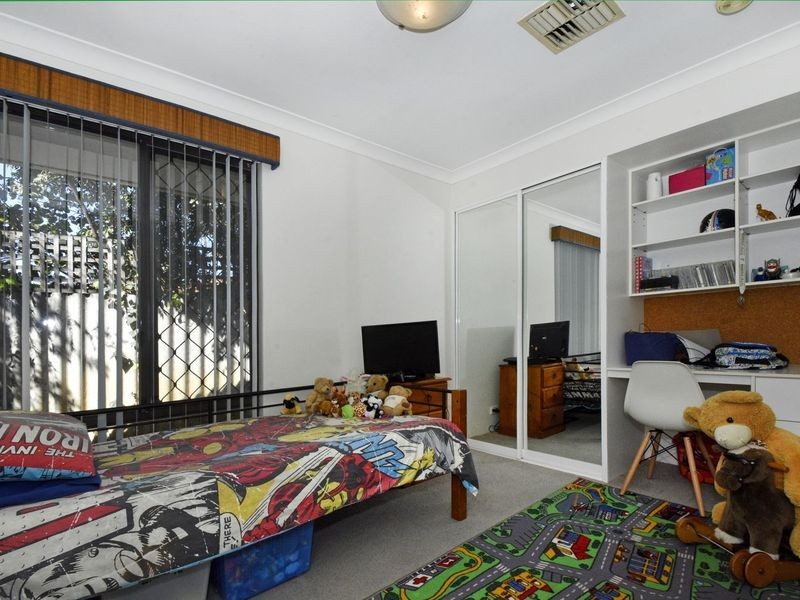 9 Waterloo Court, Alexander Heights WA 6064