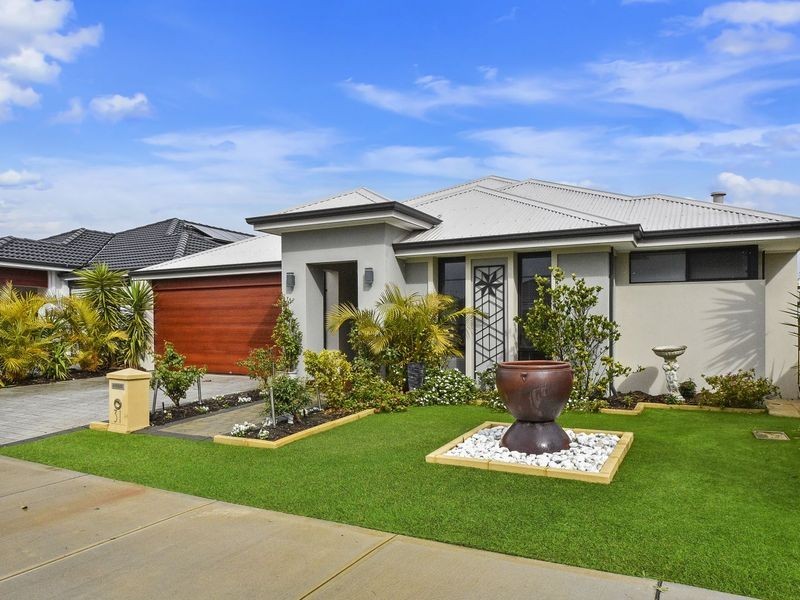 31 Syme Road, Alexander Heights WA 6064