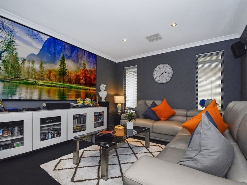 31 Syme Road, Alexander Heights WA 6064