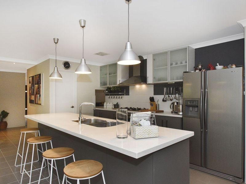 31 Syme Road, Alexander Heights WA 6064