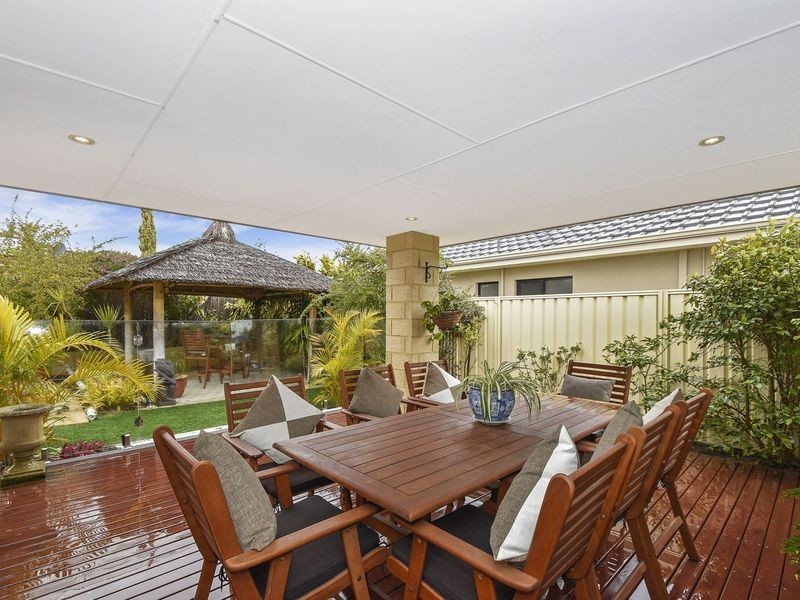 31 Syme Road, Alexander Heights WA 6064