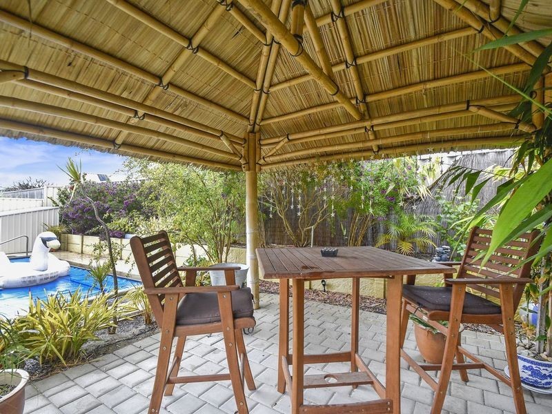 31 Syme Road, Alexander Heights WA 6064