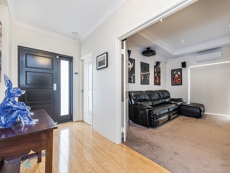 6 Caraway Gate, Stirling WA 6021