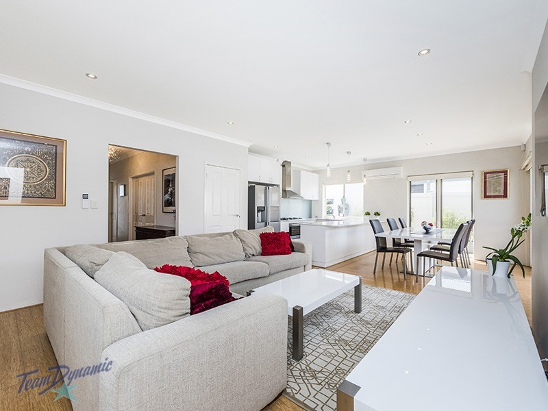 6 Caraway Gate, Stirling WA 6021