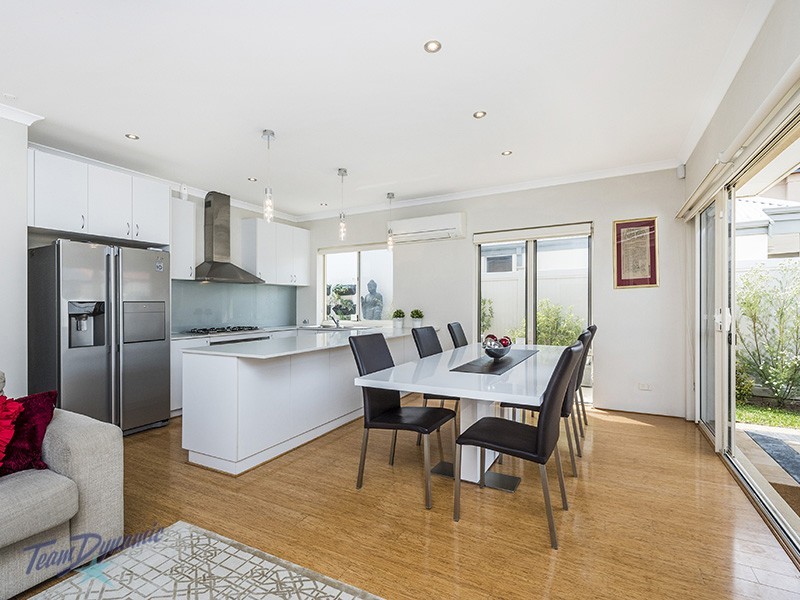 6 Caraway Gate, Stirling WA 6021