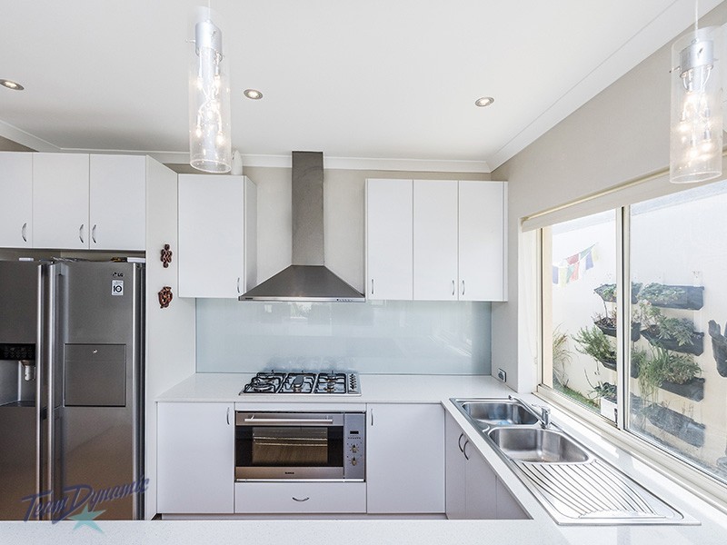 6 Caraway Gate, Stirling WA 6021