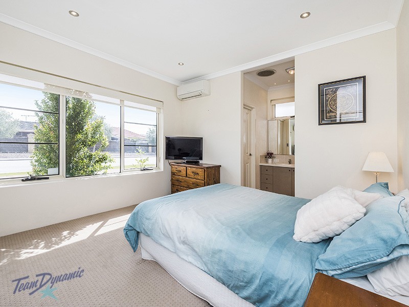 6 Caraway Gate, Stirling WA 6021