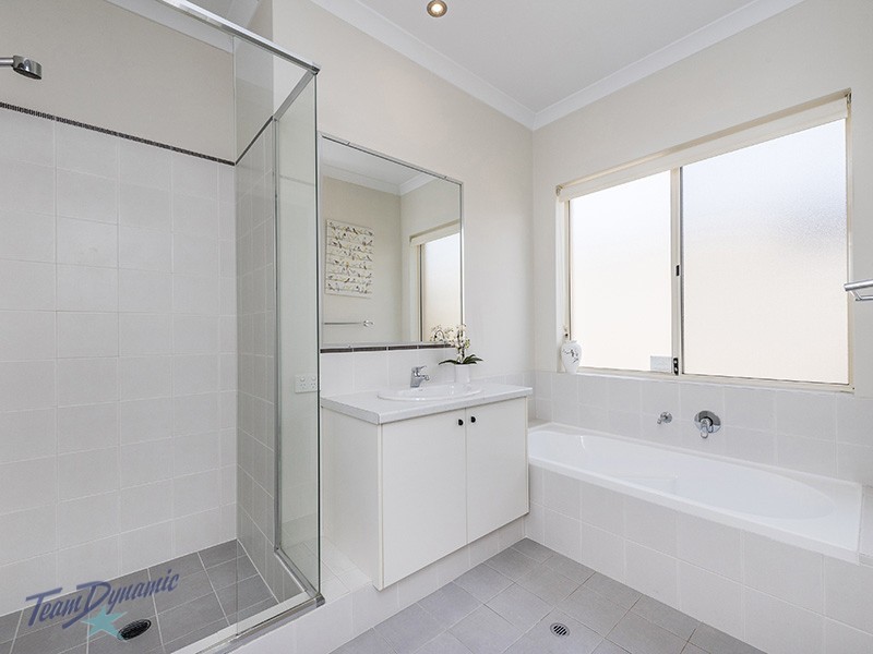 6 Caraway Gate, Stirling WA 6021