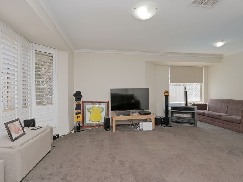 56 The Avenue, Alexander Heights WA 6064