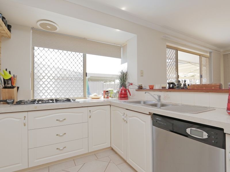 56 The Avenue, Alexander Heights WA 6064