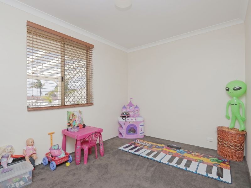 56 The Avenue, Alexander Heights WA 6064