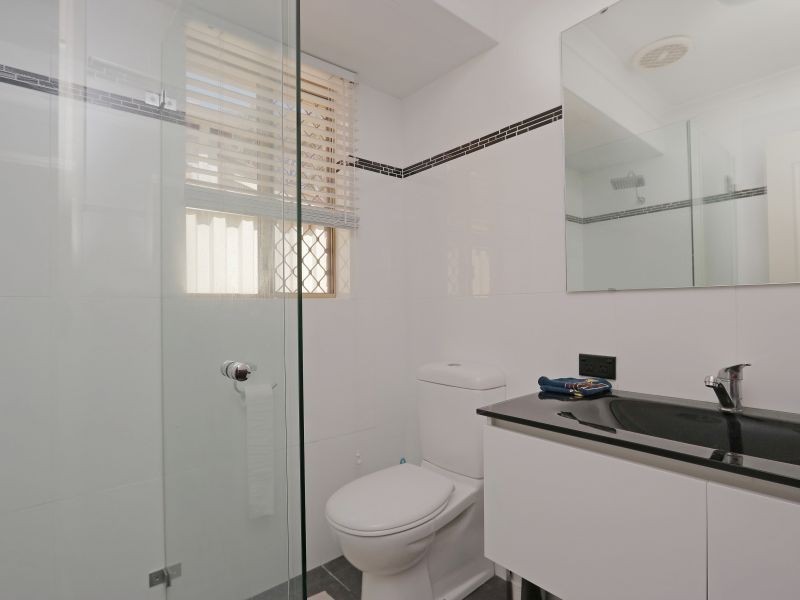 56 The Avenue, Alexander Heights WA 6064