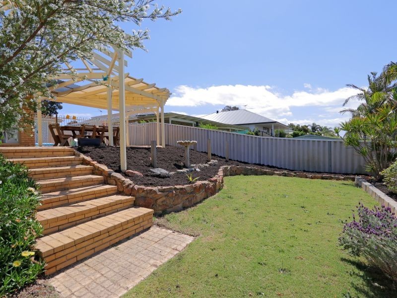 56 The Avenue, Alexander Heights WA 6064