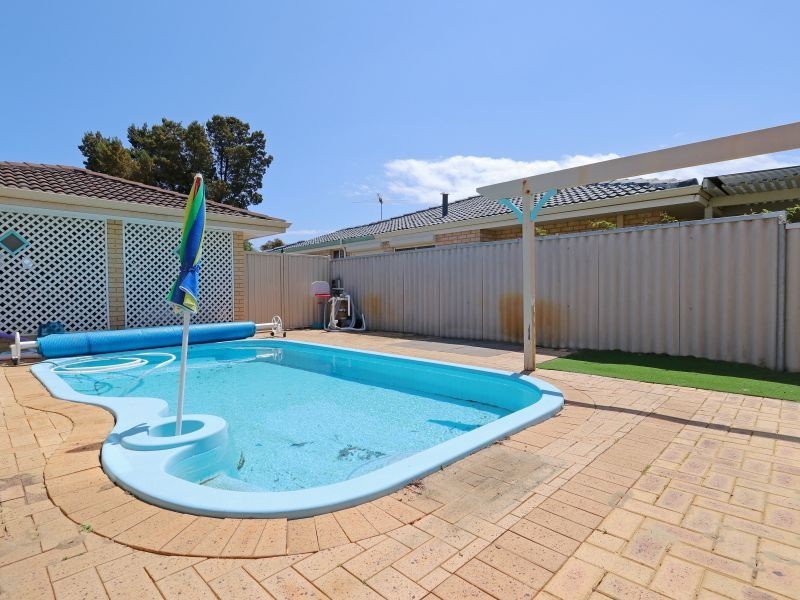 56 The Avenue, Alexander Heights WA 6064