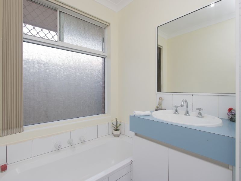 96 Azelia Street, Alexander Heights WA 6064