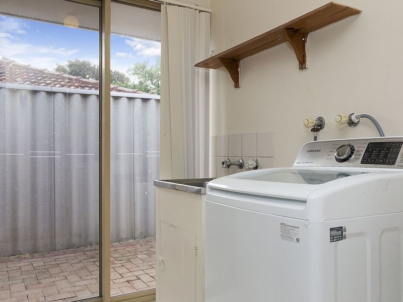 3 Redwood Court, Alexander Heights WA 6064