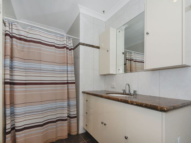 8 Cambrian Mall, Alexander Heights WA 6064