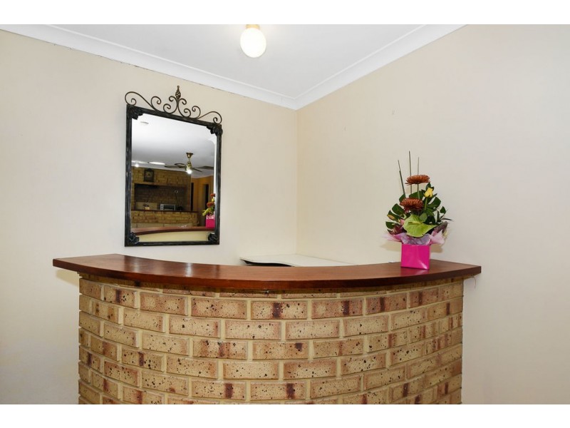 1 CARMIL PLACE, Alexander Heights WA 6064