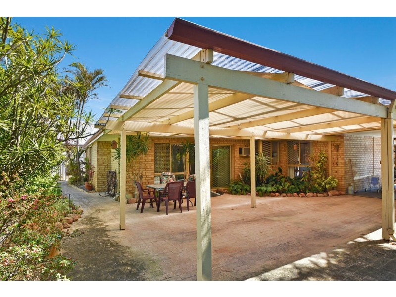 1 CARMIL PLACE, Alexander Heights WA 6064