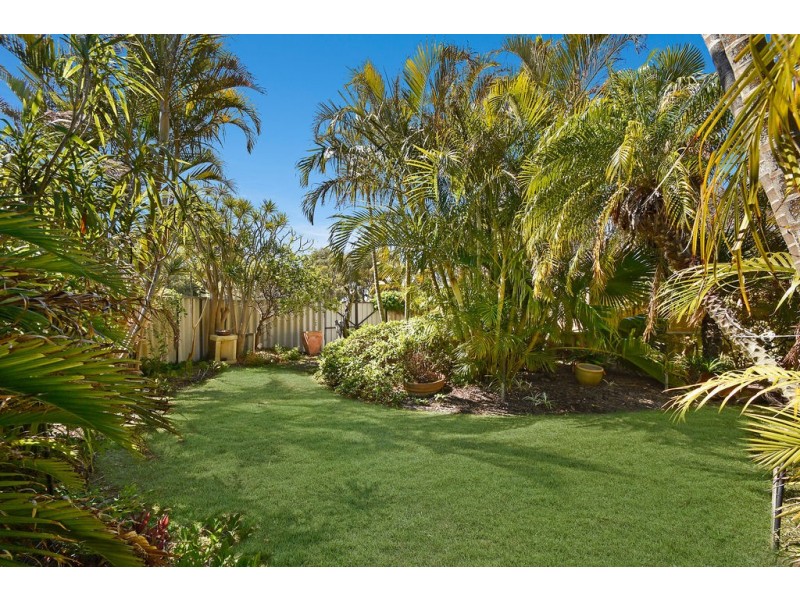 1 CARMIL PLACE, Alexander Heights WA 6064