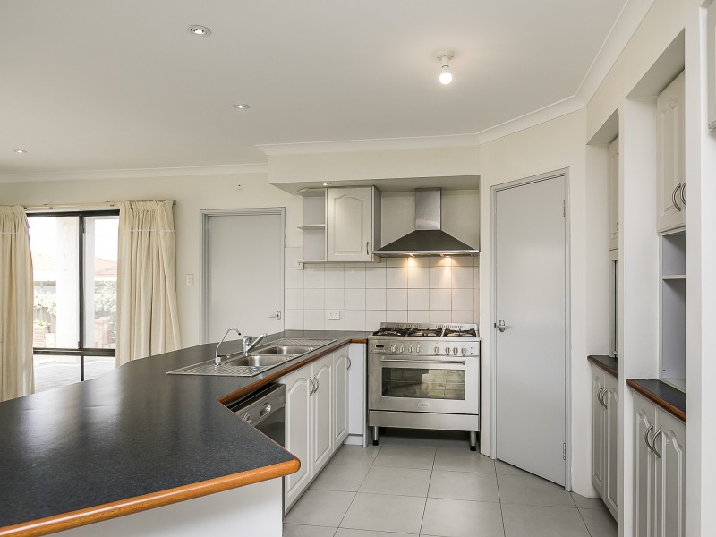 3 THOMAS HAMILTON AVENUE, Mirrabooka WA 6061