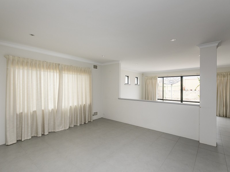 3 THOMAS HAMILTON AVENUE, Mirrabooka WA 6061