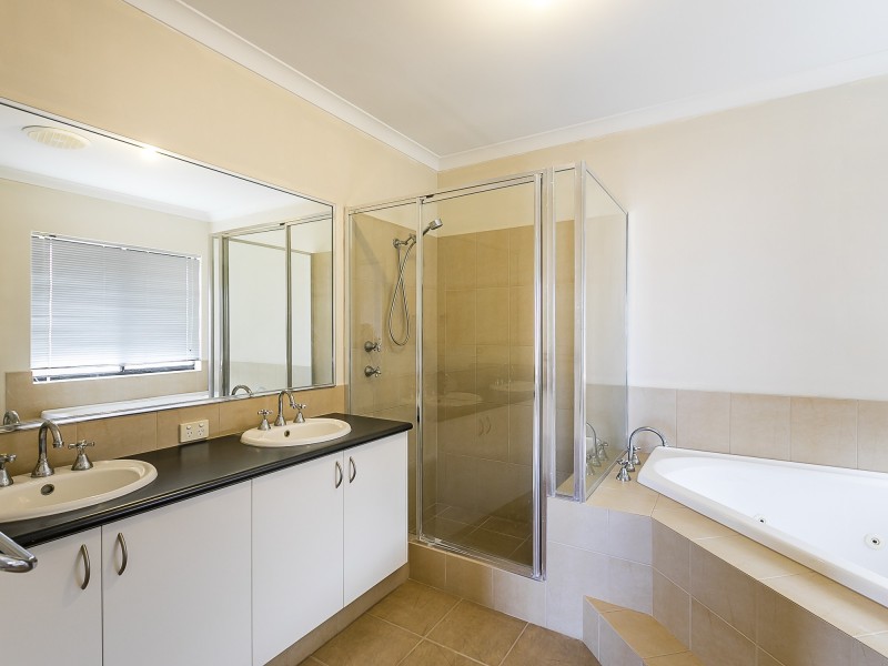 3 THOMAS HAMILTON AVENUE, Mirrabooka WA 6061