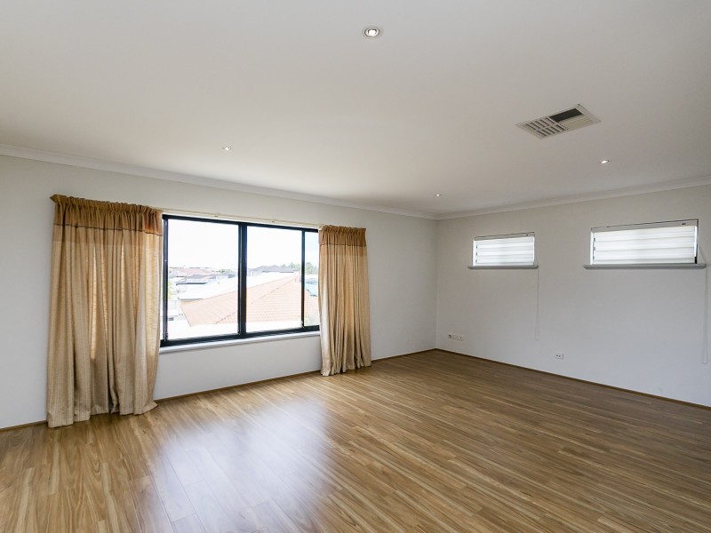 3 THOMAS HAMILTON AVENUE, Mirrabooka WA 6061