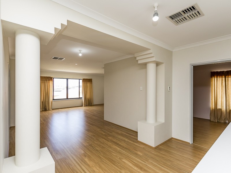 3 THOMAS HAMILTON AVENUE, Mirrabooka WA 6061