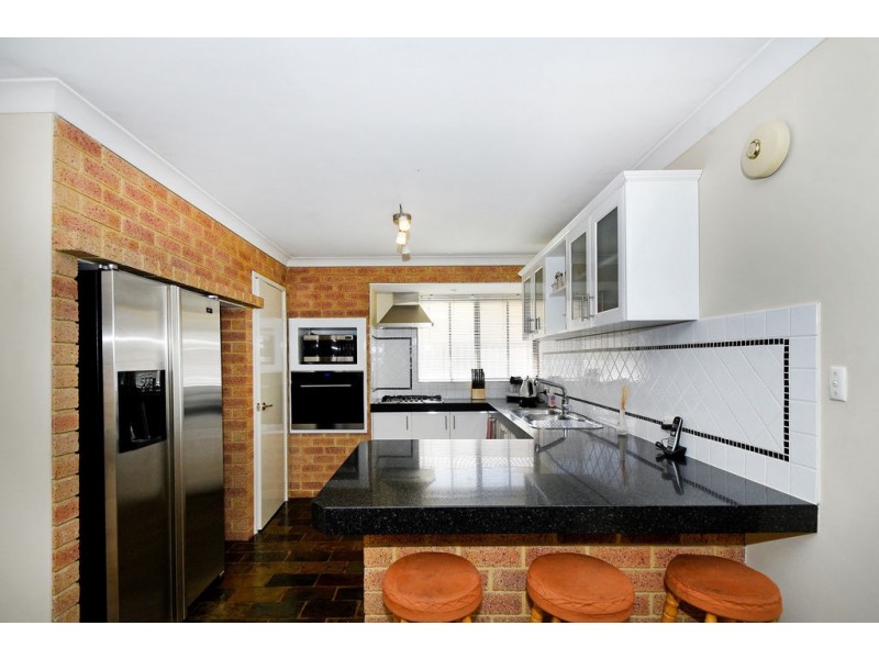 6 WOODSPRING GROVE, Ballajura WA 6066
