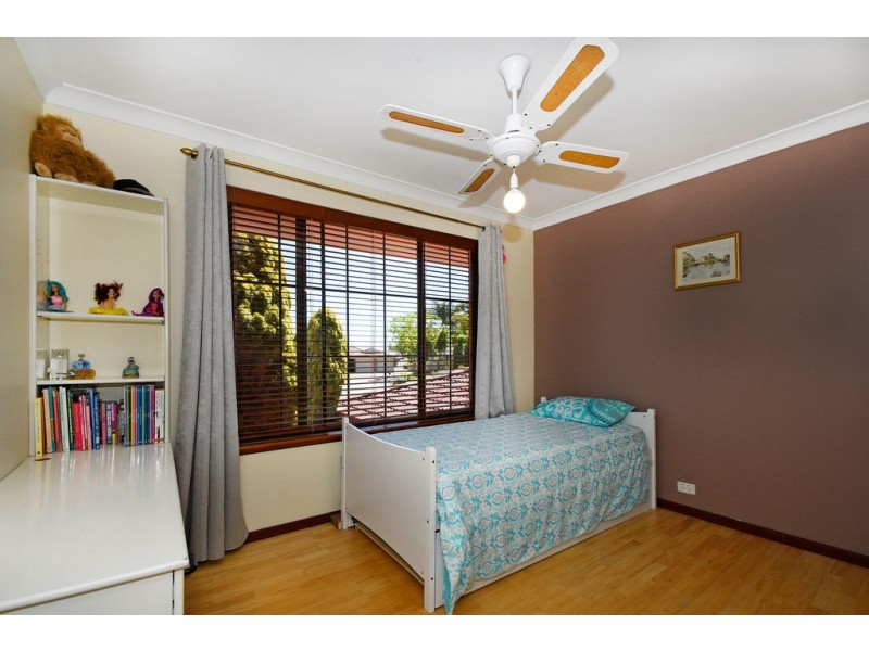 6 WOODSPRING GROVE, Ballajura WA 6066