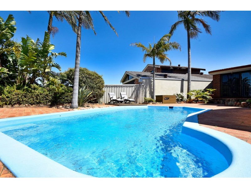 6 WOODSPRING GROVE, Ballajura WA 6066
