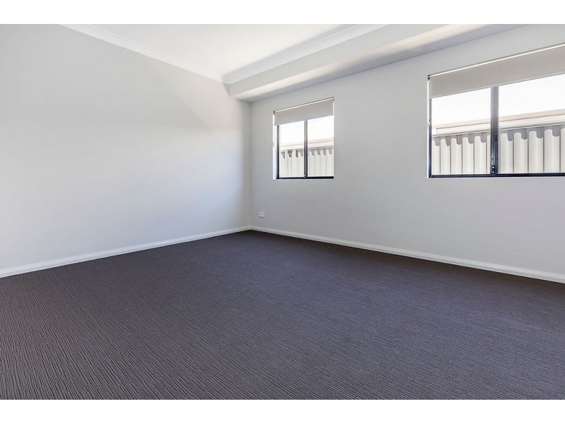 12 BARTLEY CHASE, Aveley WA 6069
