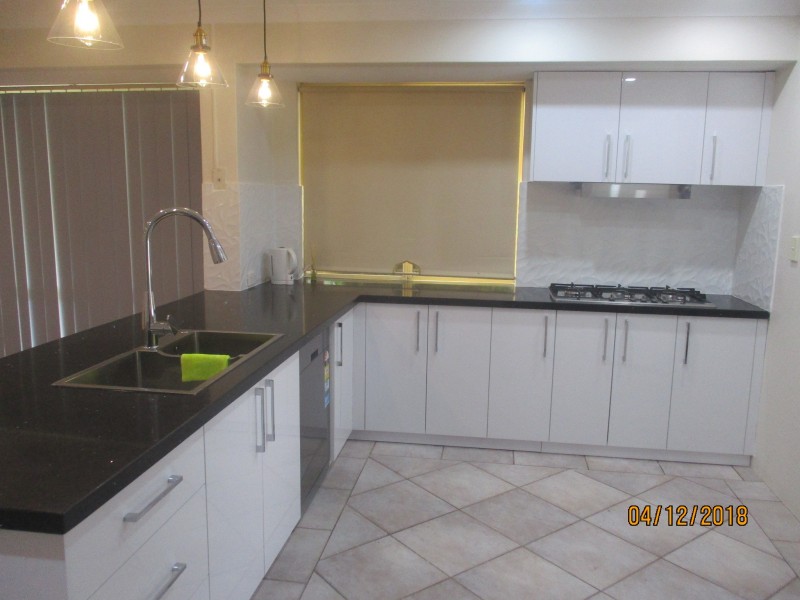 11 Deerina Green, Alexander Heights WA 6064