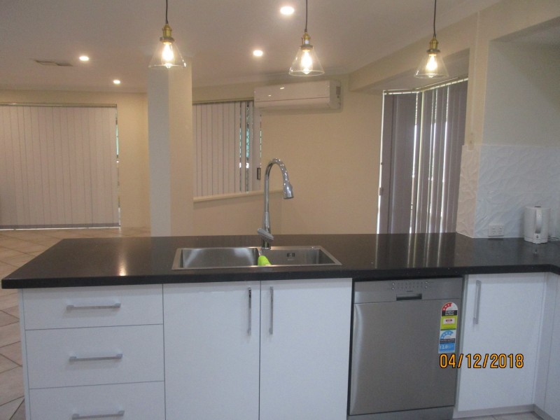 11 Deerina Green, Alexander Heights WA 6064