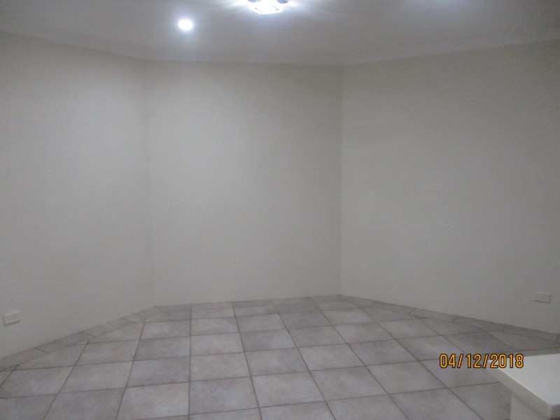 11 Deerina Green, Alexander Heights WA 6064