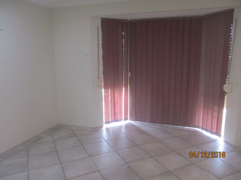 11 Deerina Green, Alexander Heights WA 6064