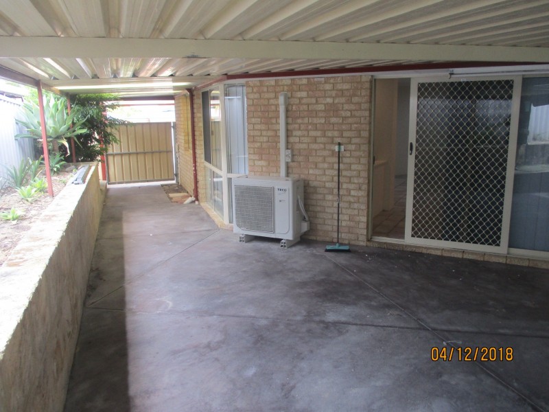 11 Deerina Green, Alexander Heights WA 6064