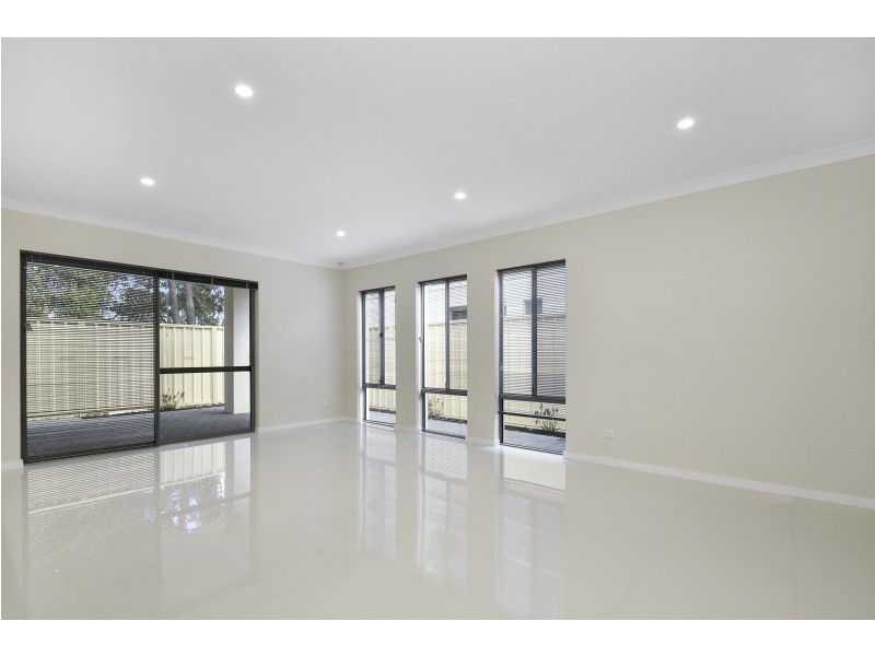 6/33 Ferguson Street, Middle Swan WA 6056