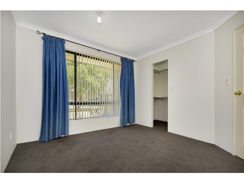 8 Bridal Crescent, Kenwick WA 6107