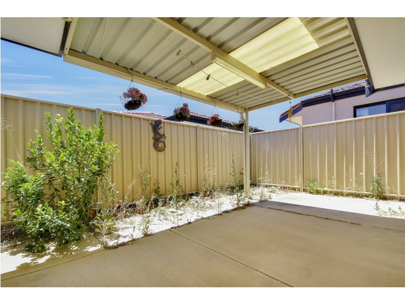 8 Bridal Crescent, Kenwick WA 6107