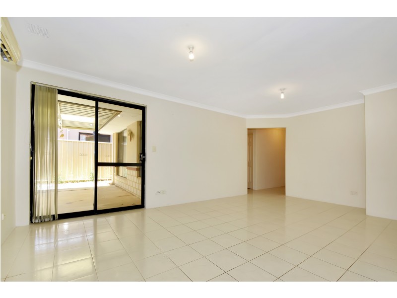 8 Bridal Crescent, Kenwick WA 6107