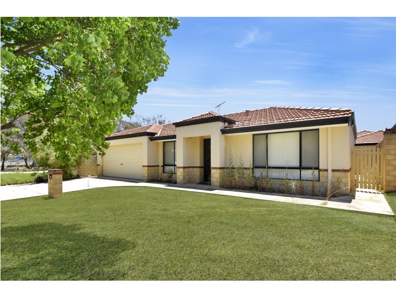 8 Bridal Crescent, Kenwick WA 6107