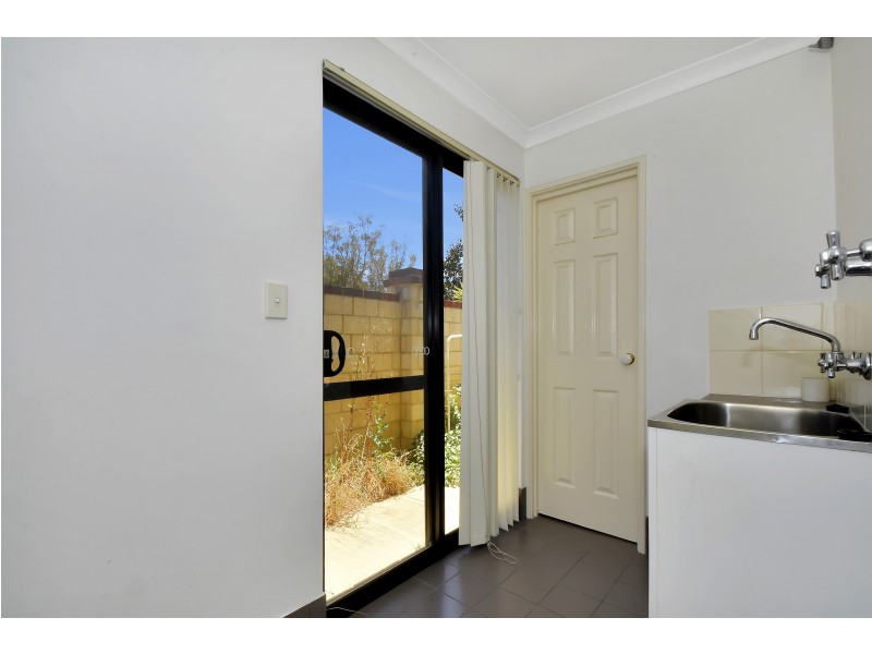 8 Bridal Crescent, Kenwick WA 6107