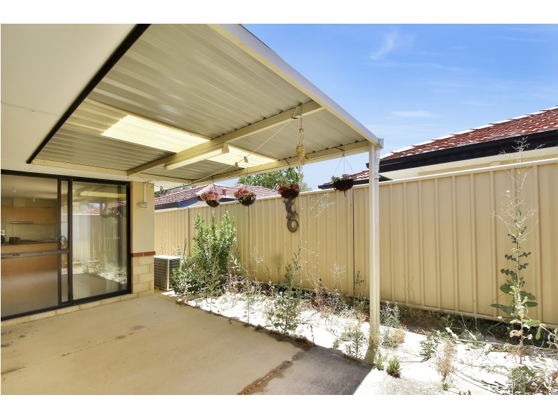 8 Bridal Crescent, Kenwick WA 6107