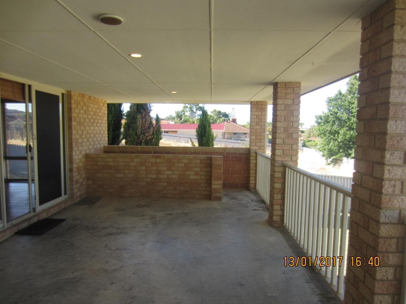 24 Josephine Way, Alexander Heights WA 6064