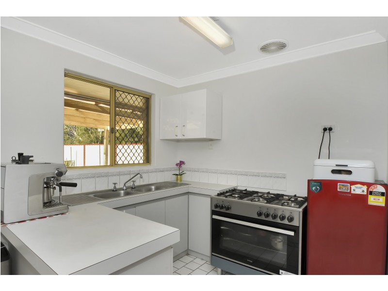 5 Itar Court, Marangaroo WA 6064