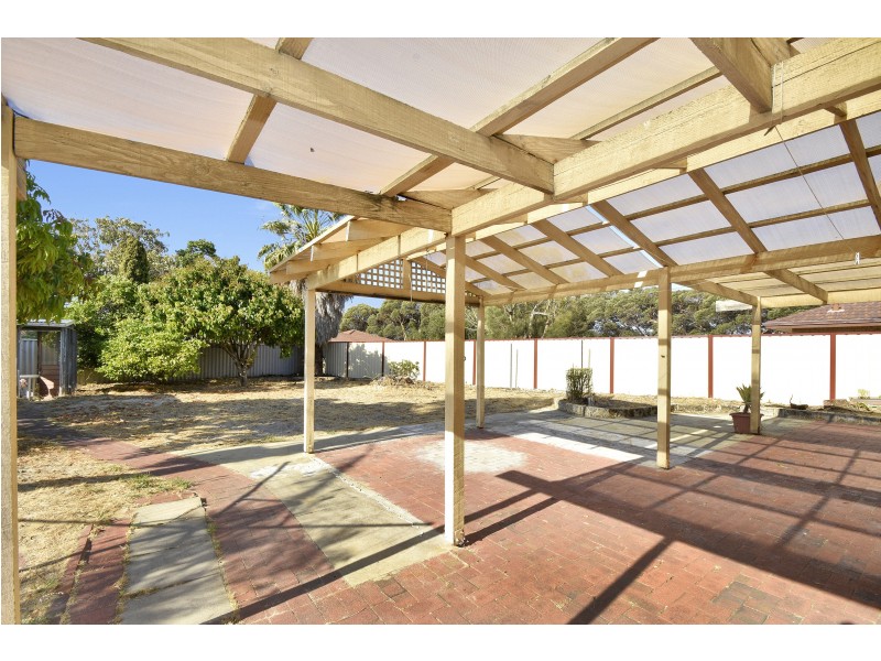 5 Itar Court, Marangaroo WA 6064