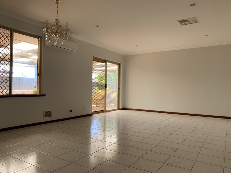 1 Lagoon Heights, Ballajura WA 6066